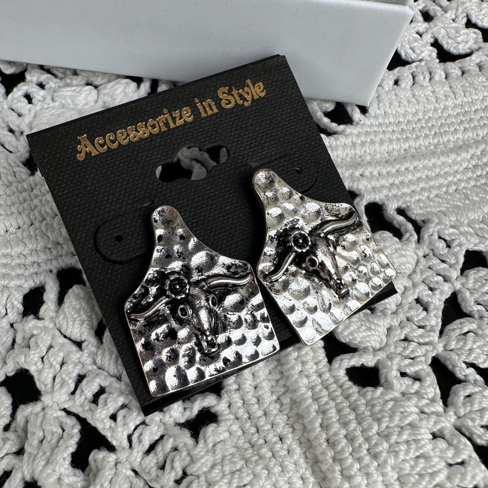 New Boho Western Hammered Silver Longhorn Cow Tag Earrings